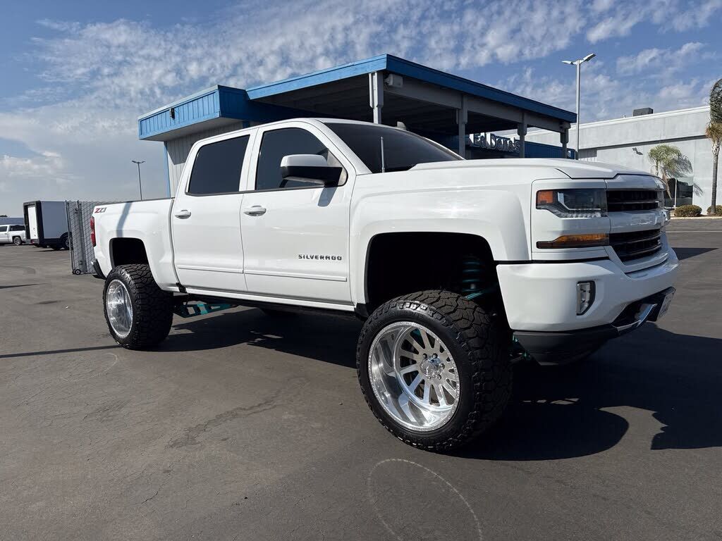 2018 CHEVROLET Silverado