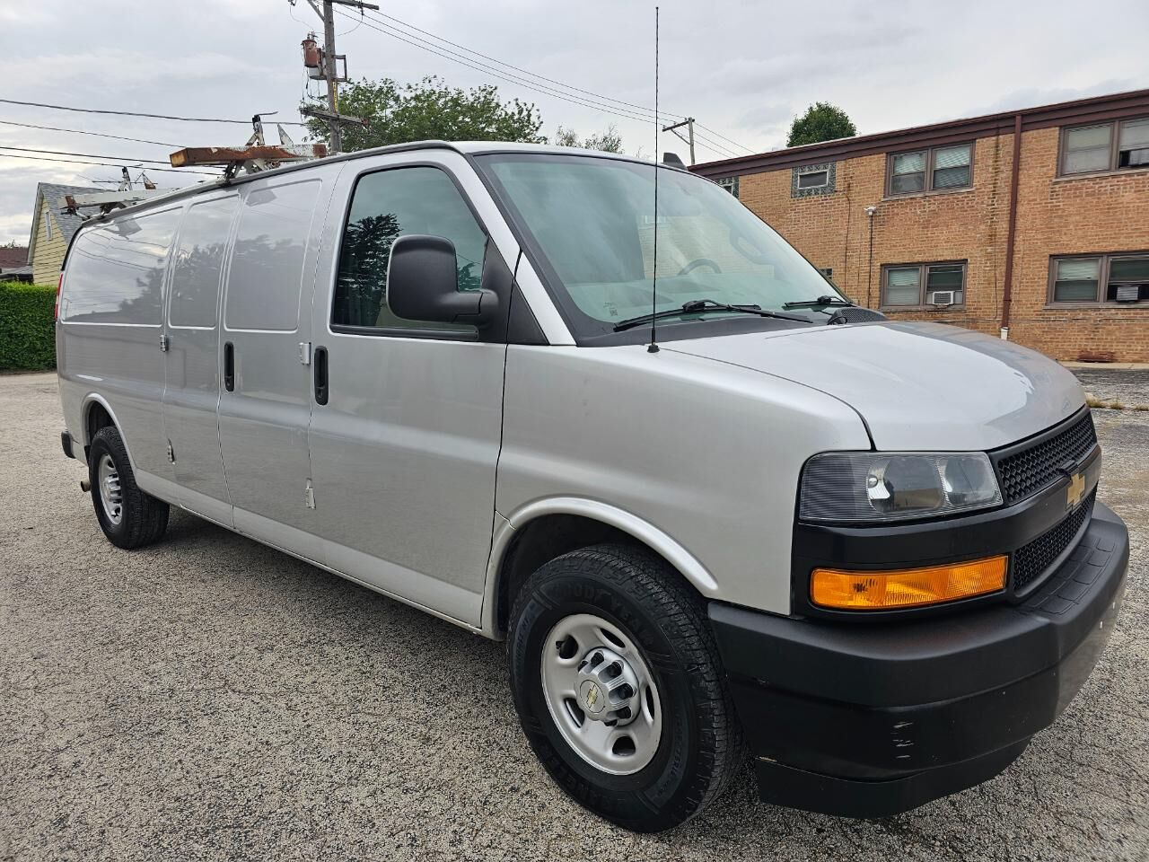 2021 CHEVROLET Express