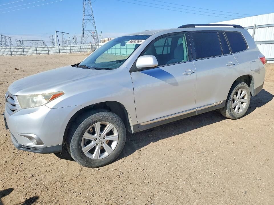 2013 TOYOTA Highlander