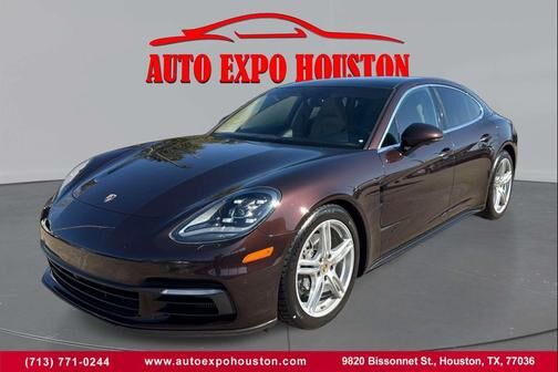 2018 PORSCHE Panamera