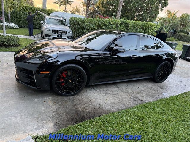 2025 PORSCHE Panamera