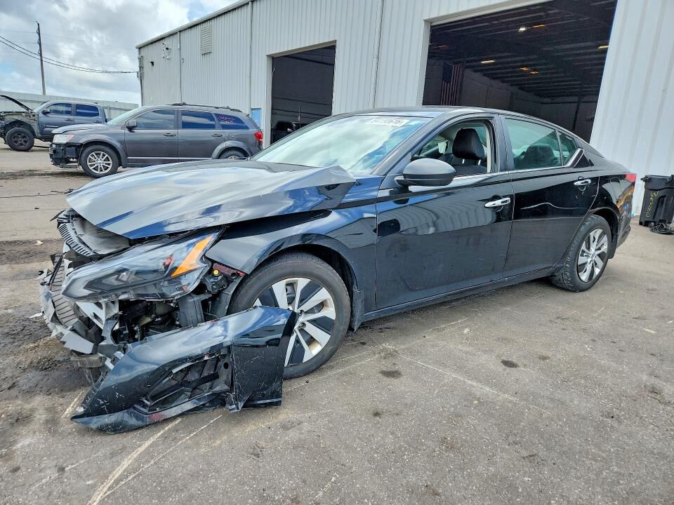2024 NISSAN Altima