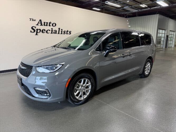 2025 CHRYSLER Pacifica