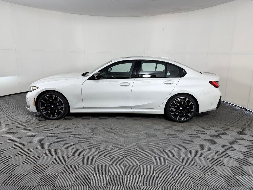 2026 BMW 330i
