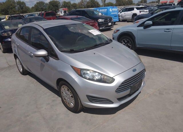 2015 FORD Fiesta