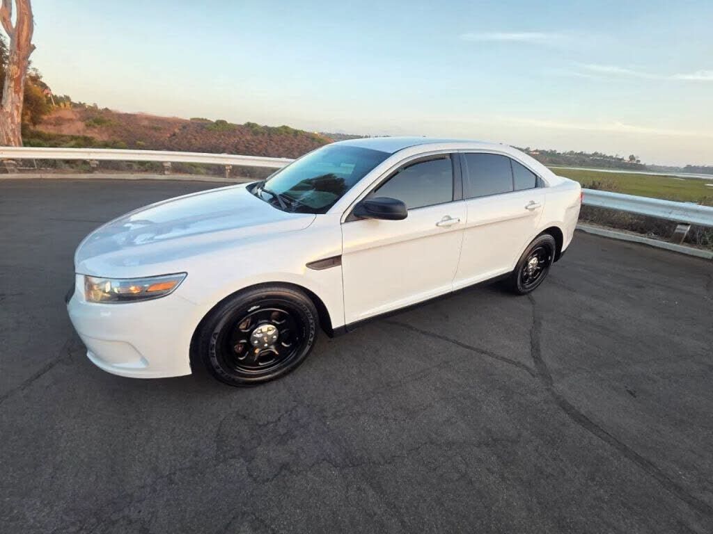 2013 FORD Taurus