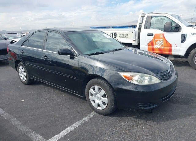 2004 TOYOTA Camry