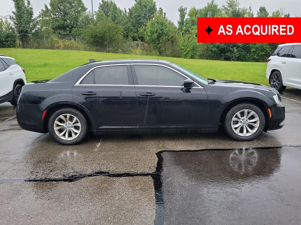2016 CHRYSLER 300