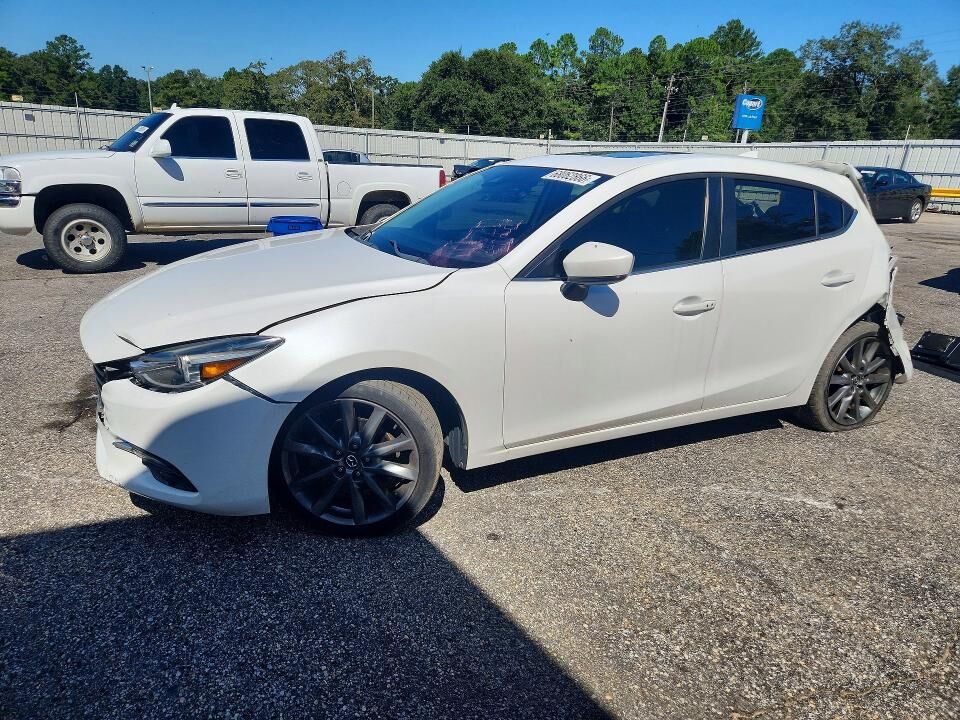 2018 MAZDA Mazda3