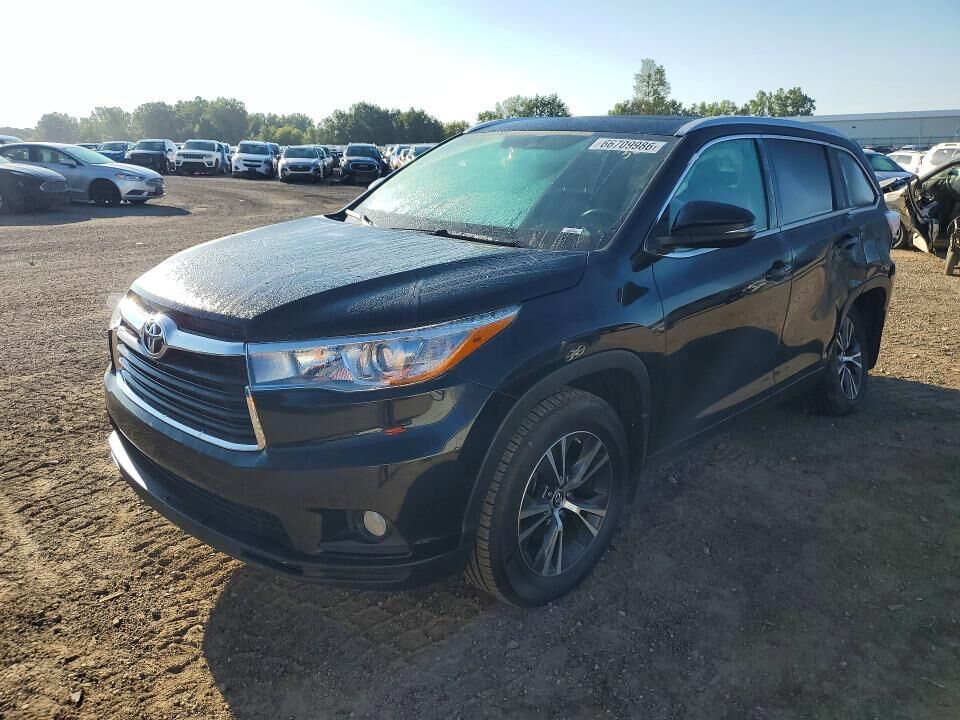2016 TOYOTA Highlander