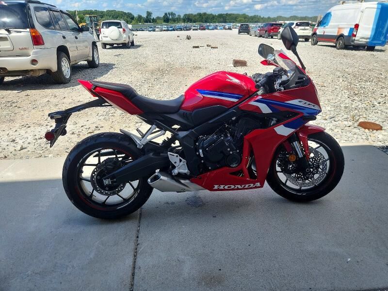 2026 HONDA CB