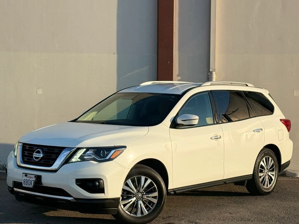 2018 NISSAN Pathfinder