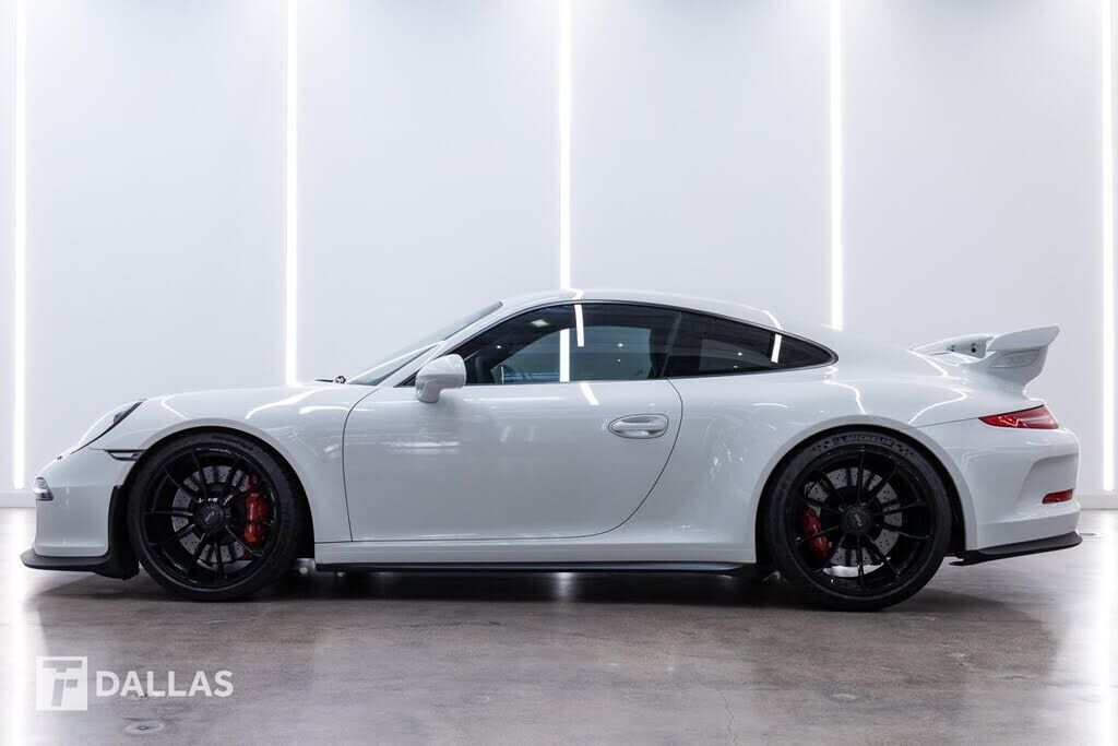 2015 PORSCHE 911