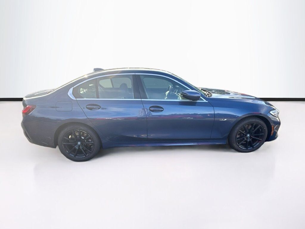 2022 BMW 330e