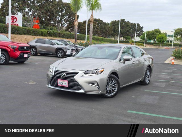 2018 LEXUS ES