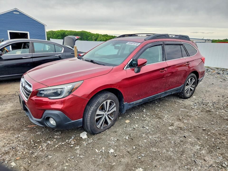 2018 SUBARU Outback