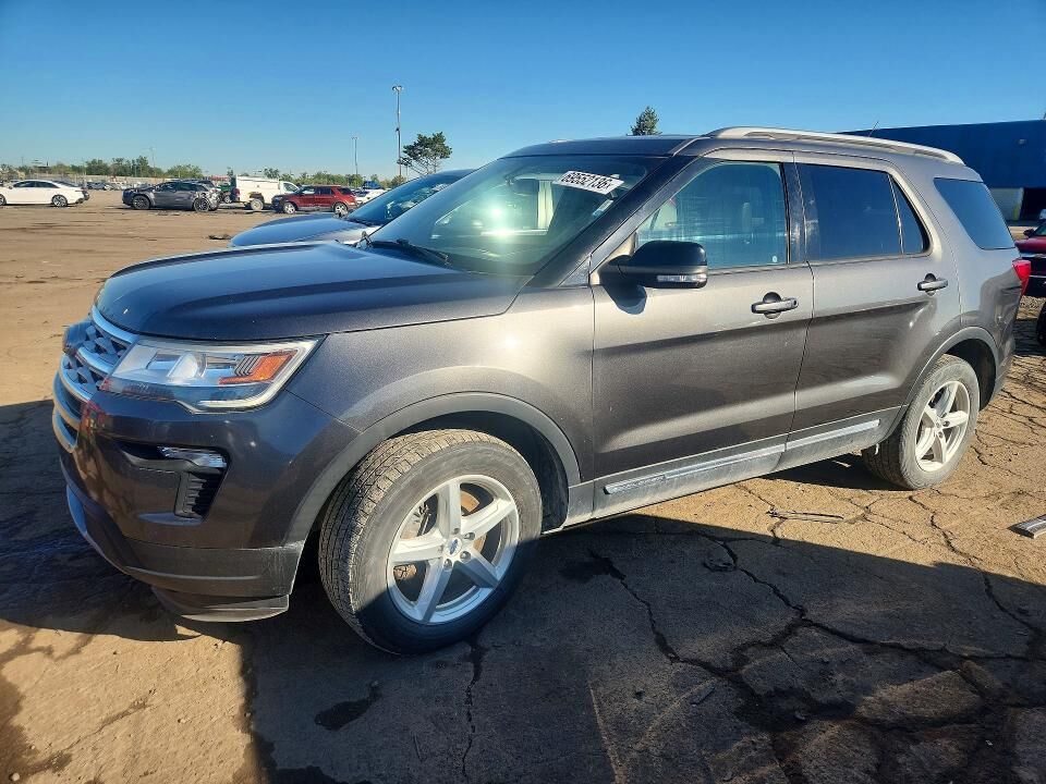 2018 FORD Explorer
