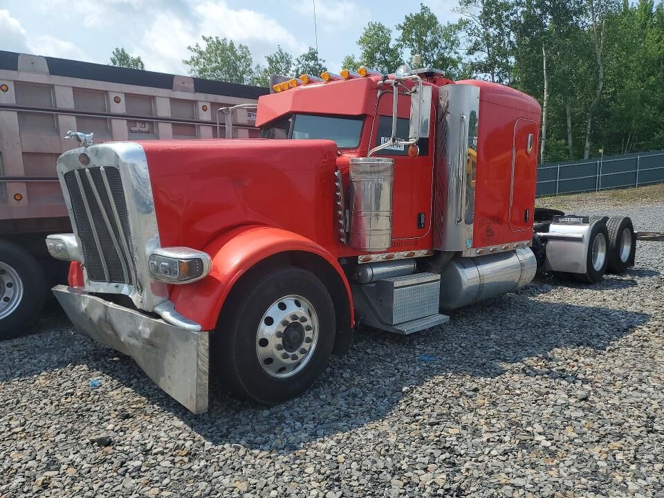 2012 PETERBILT 389