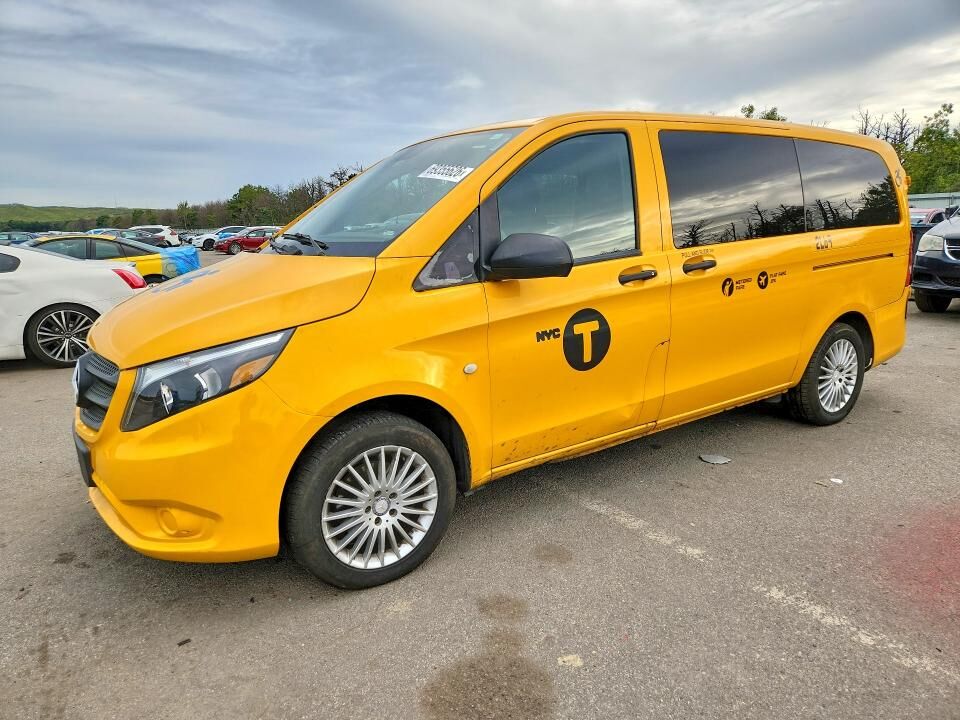 2018 MERCEDES-BENZ METRIS