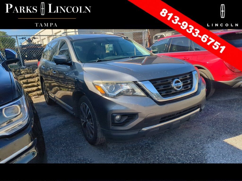2017 NISSAN Pathfinder