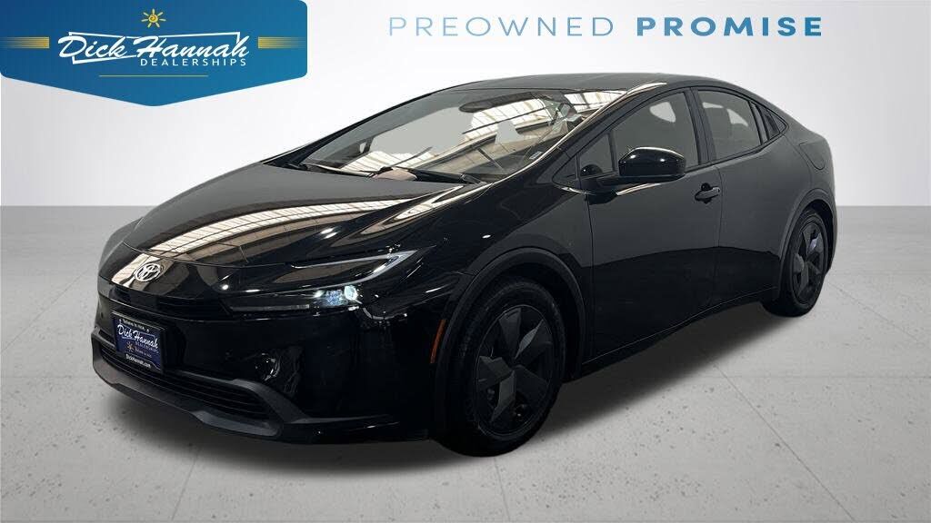 2025 TOYOTA PRIUS