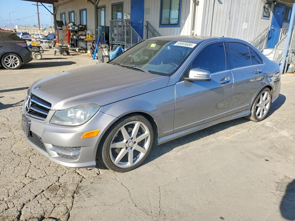 2014 MERCEDES-BENZ C-Class