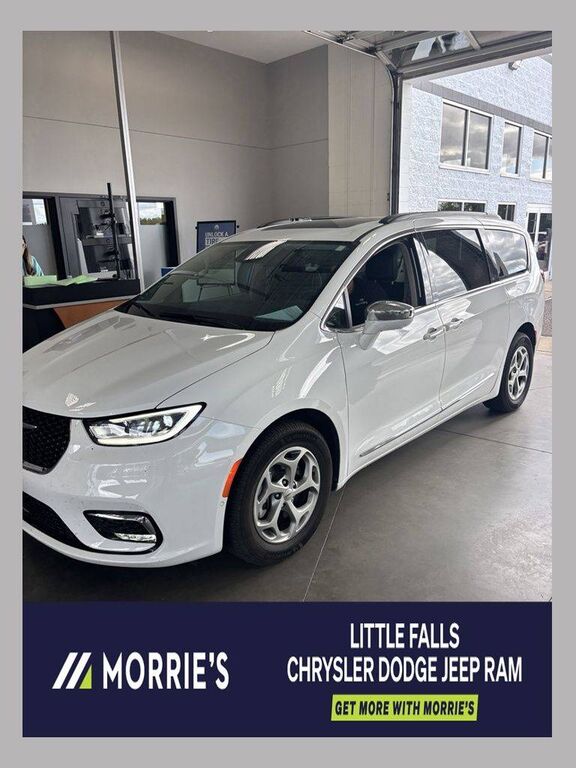 2022 CHRYSLER Pacifica