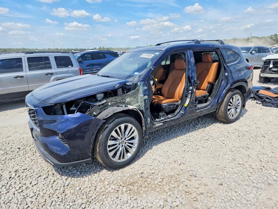 2024 TOYOTA Highlander