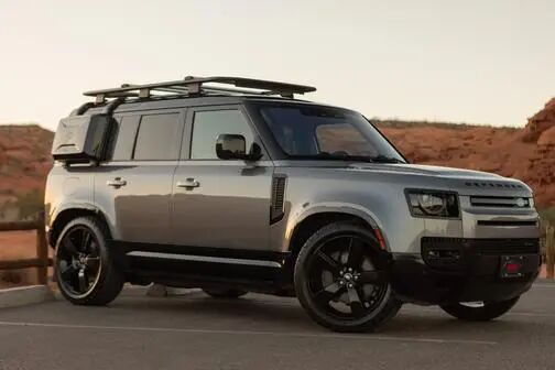 2022 LAND ROVER Defender
