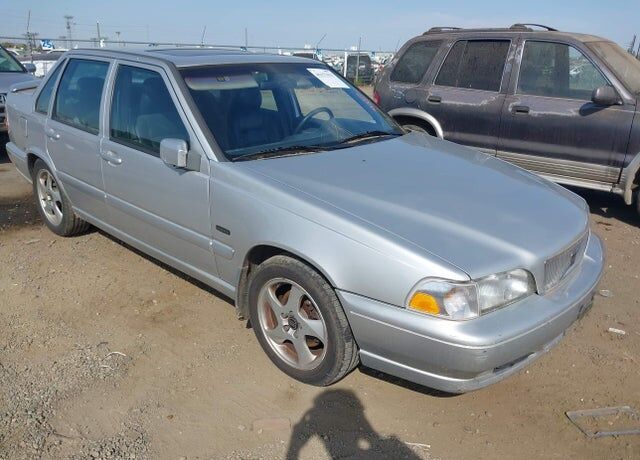 1998 VOLVO S70