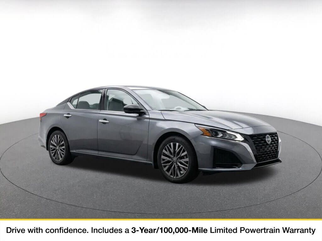 2025 NISSAN Altima