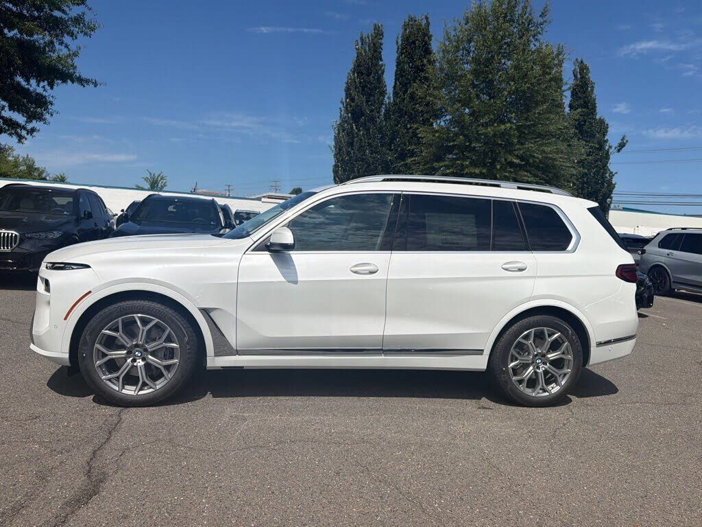 2027 BMW X7