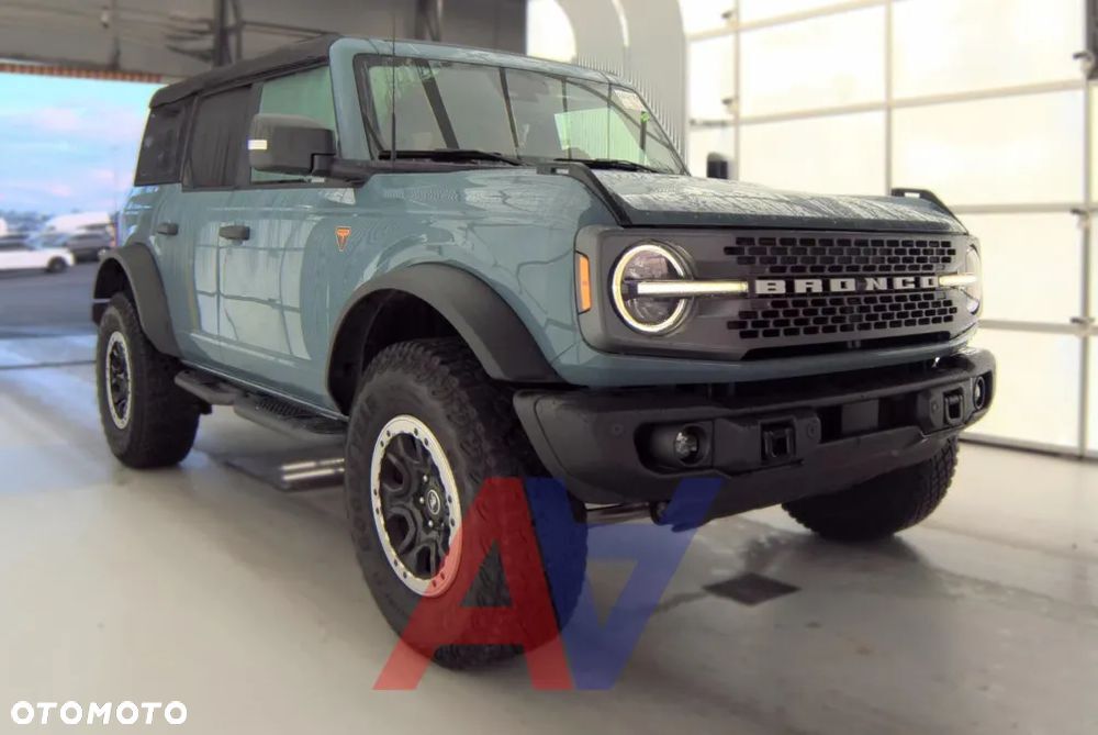 2023 FORD Bronco