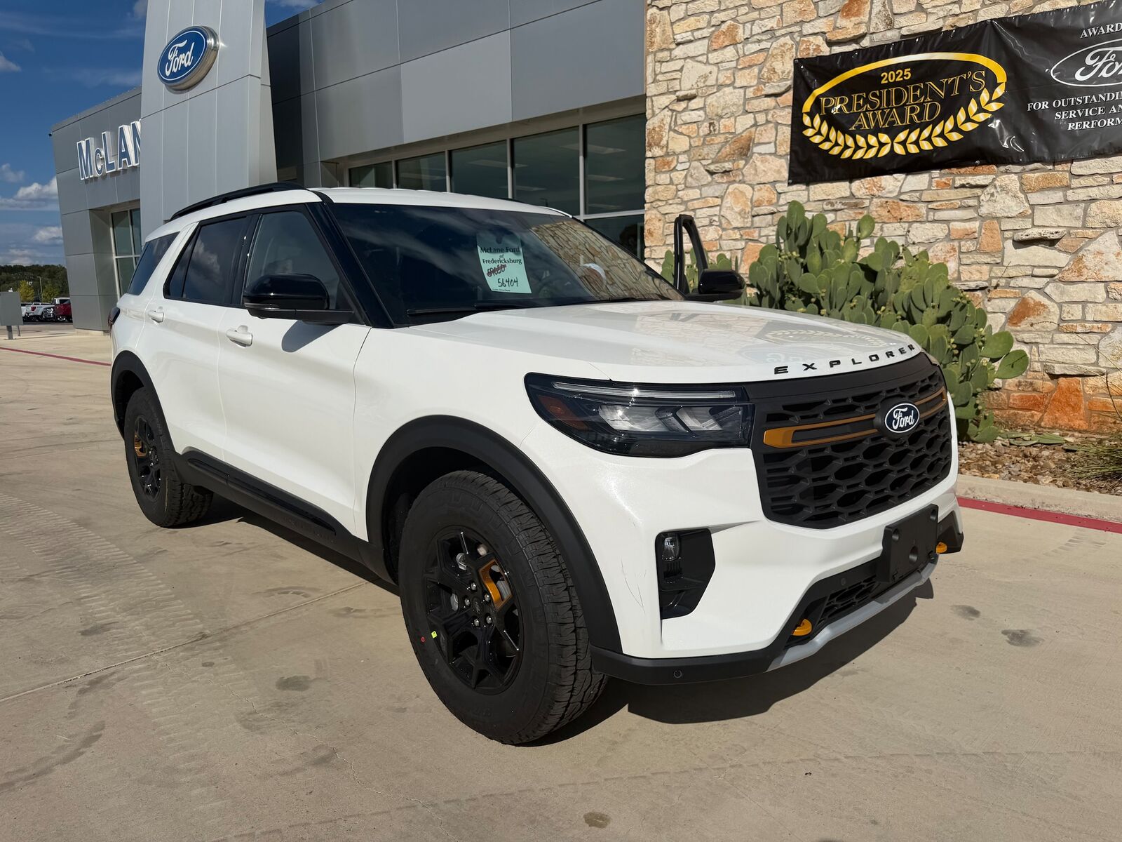 2027 FORD Explorer