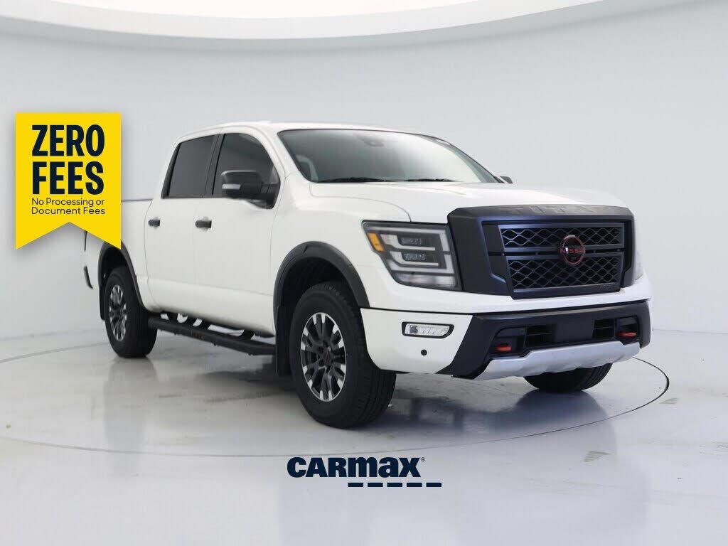 2024 NISSAN Titan