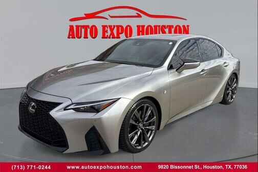 2022 LEXUS IS