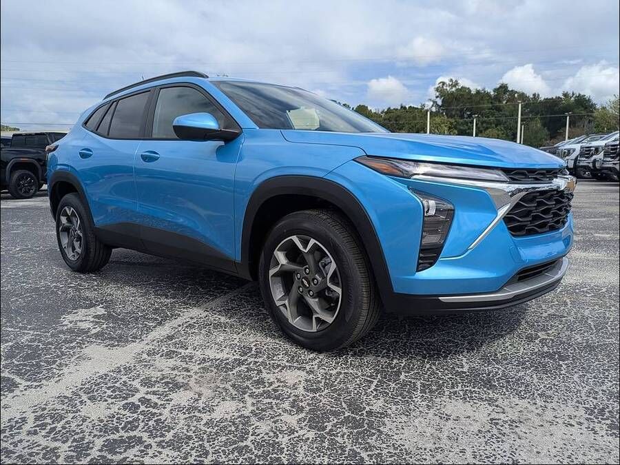 2026 CHEVROLET Trax