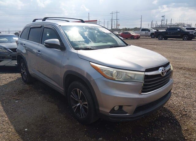 2016 TOYOTA Highlander
