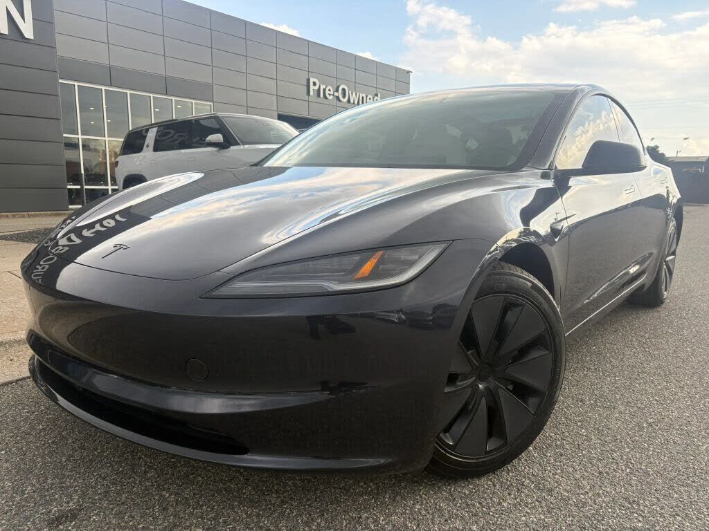 2026 TESLA Model 3
