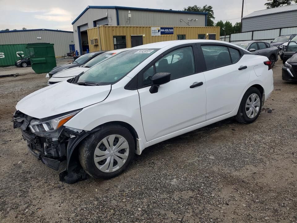 2024 NISSAN Versa