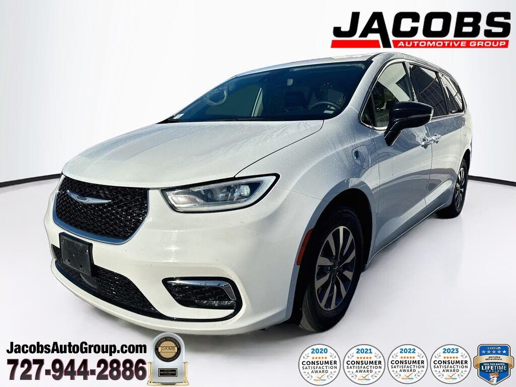 2024 CHRYSLER Pacifica