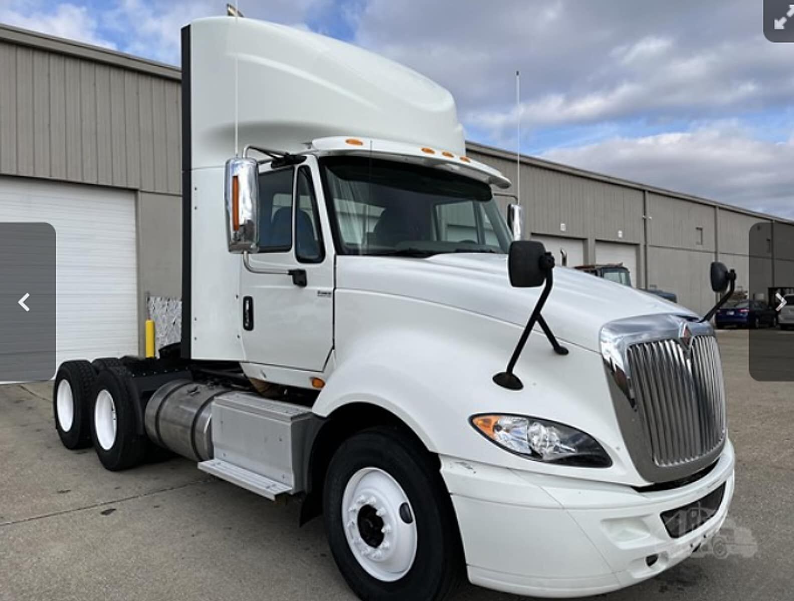 2015 INTERNATIONAL LF687