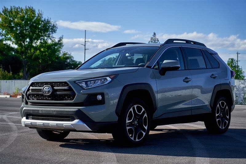 2019 TOYOTA RAV4