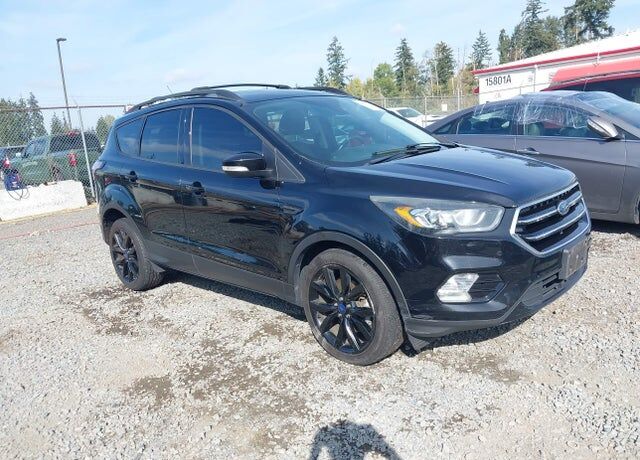 2017 FORD Escape
