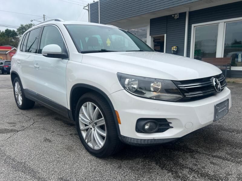 2012 VOLKSWAGEN Tiguan