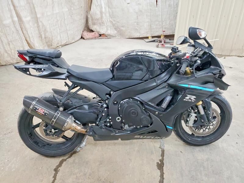 2024 SUZUKI GSX-R750