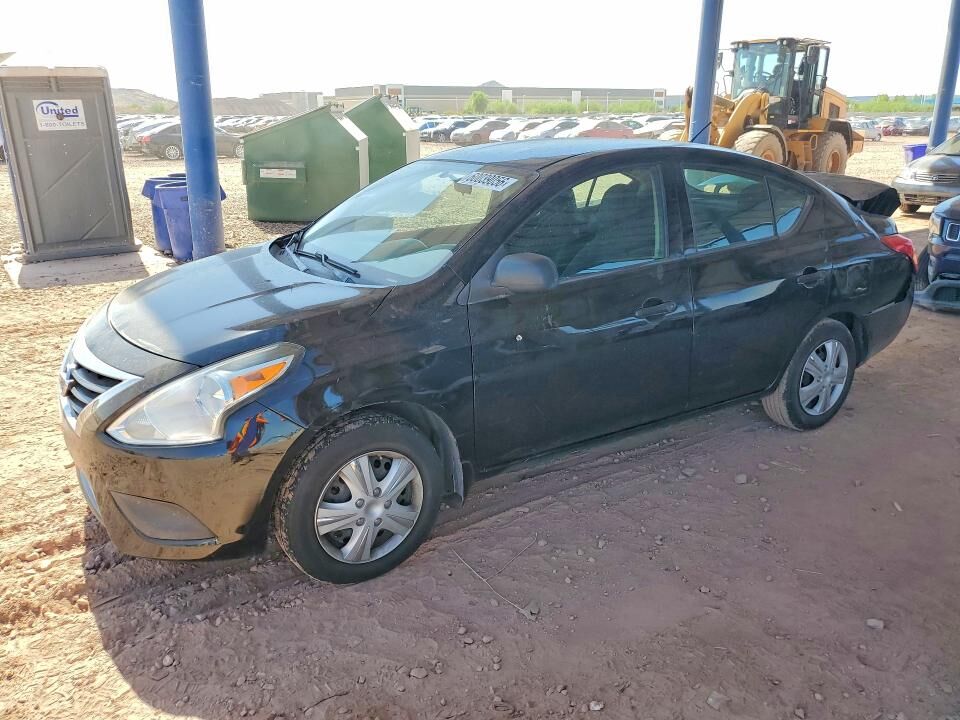 2015 NISSAN Versa