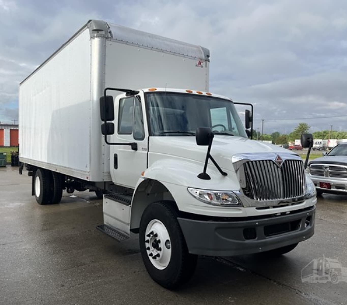 2017 INTERNATIONAL MA025