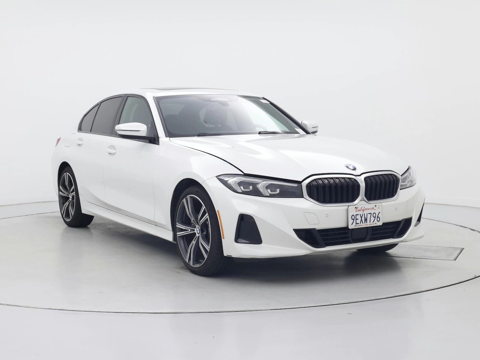 2023 BMW 330i