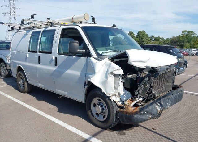 2020 CHEVROLET Express